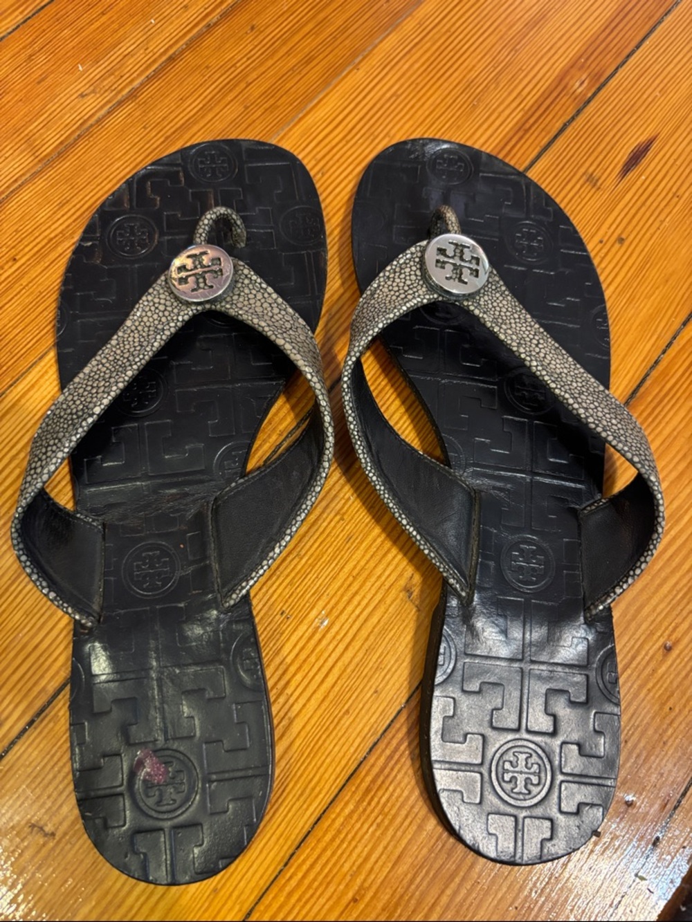 Tory Burch Black Leather Flip Flop Sandals with Metallic Logo Discs